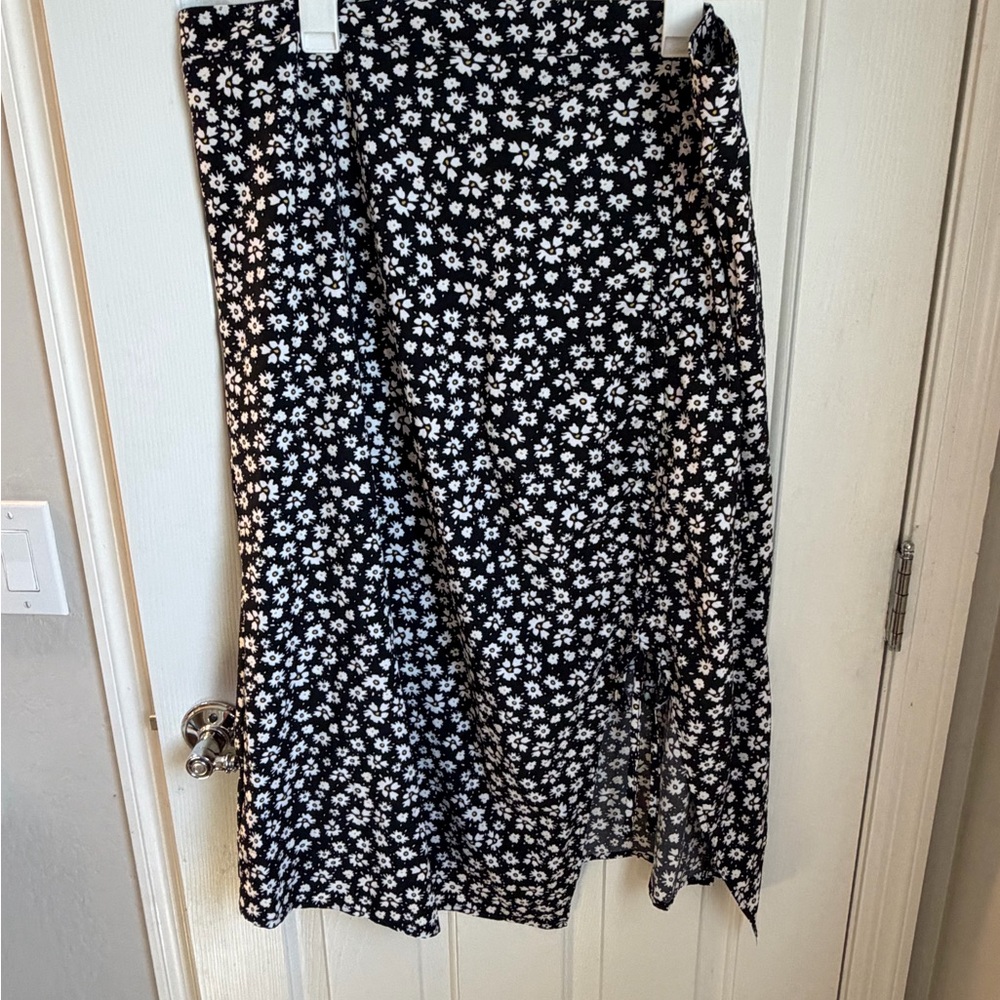 Black & White Floral Midi Skirt